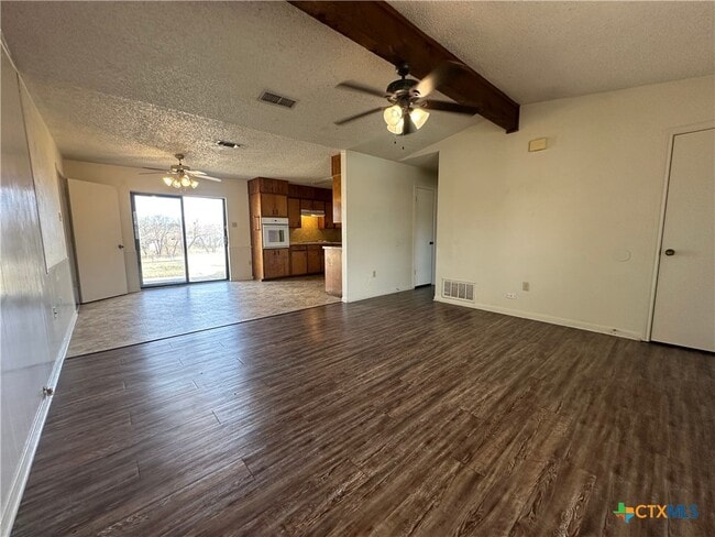 Building Photo - 2905 Persimmon Dr