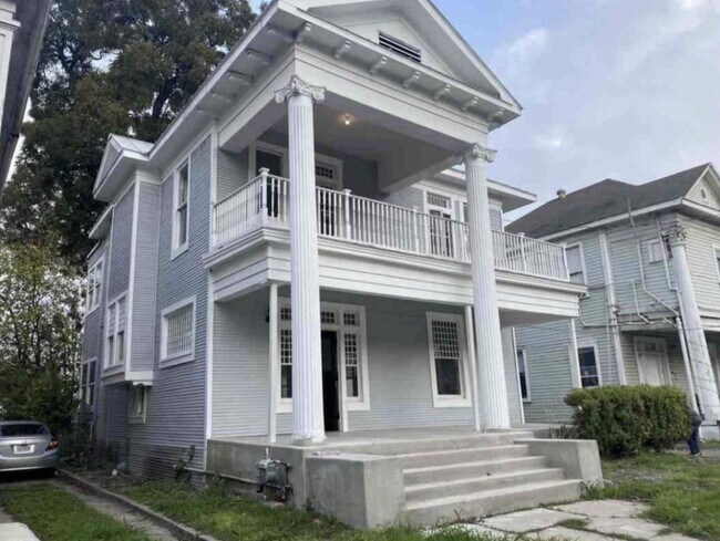 Foto del edificio - 639 W Elmira St