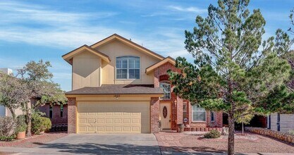 Building Photo - 1460 Paseo De Flor St
