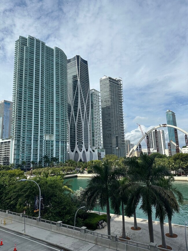 Foto del edificio - 900 Biscayne Blvd