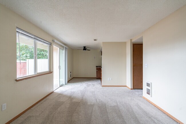 Foto del edificio - 5607 76th St W