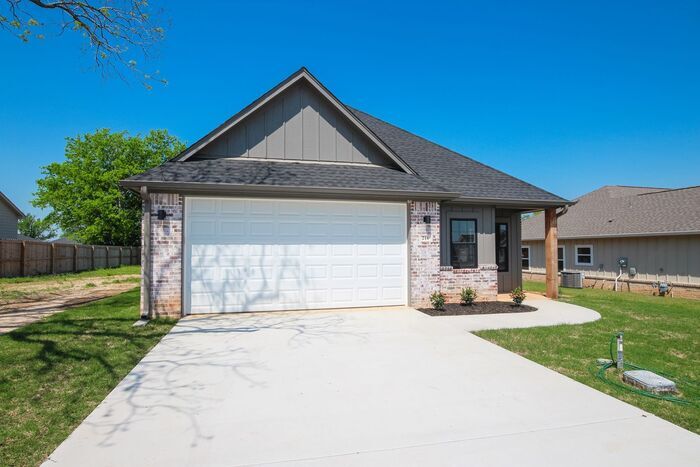 Foto principal - Available Now! New Construction 3 Bed 2 Ba...