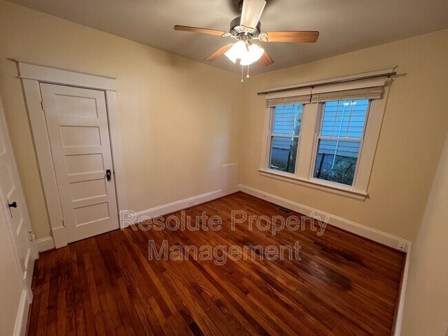 Foto del edificio - 214 N Boylan Ave