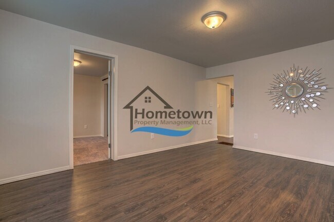 Foto del edificio - 3 Bed 1 Bath Coeur D'Alene Home with Single Car Garage!