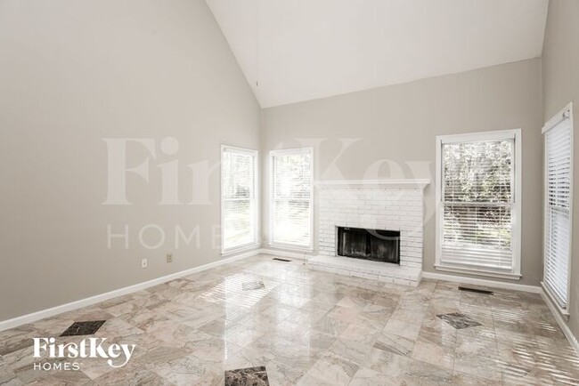 Building Photo - 5085 Puritan Drive