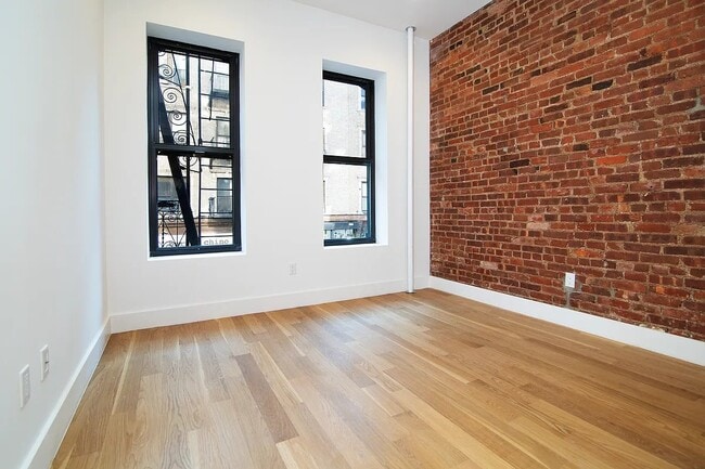 Building Photo - 252 Broome Street