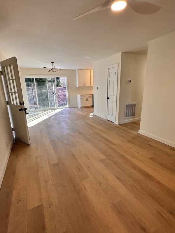 Foto del edificio - 6037 Dahlgren Ave