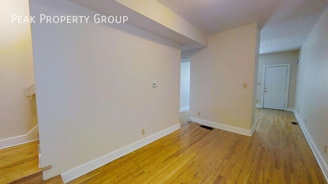 Foto del edificio - 1379 Indianola Ave