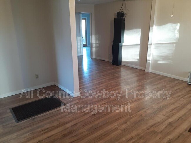 Foto del edificio - 468 N Pine St