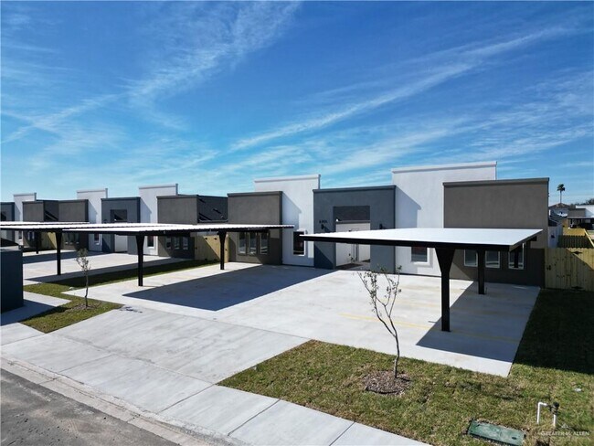 Foto del edificio - 28 Hilltop S Ave