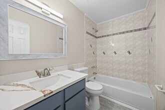 Building Photo - 9616 Long Point Rd