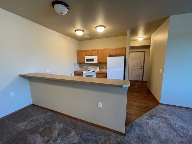 Building Photo - Central Park Apartments