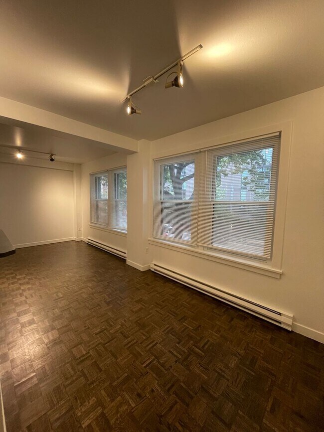 Fairmount Apartments Apartments in Seattle, WA