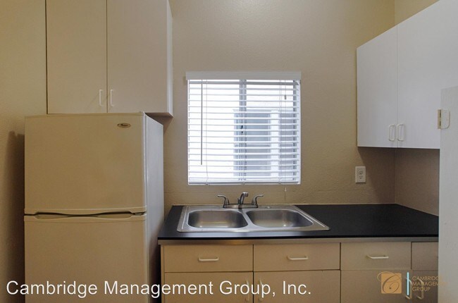 Foto del edificio - 2642 Fifth Ave