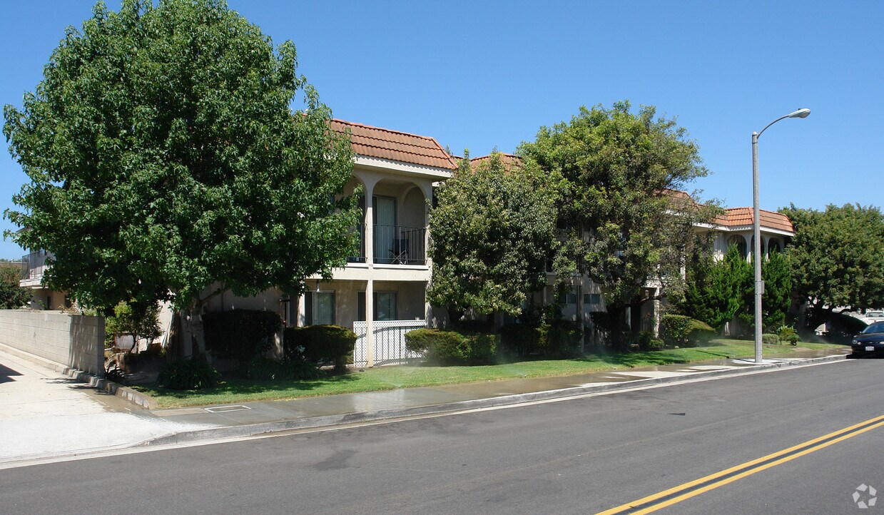 Primary Photo - 16941 Green St