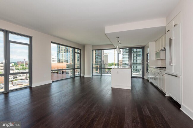Foto del edificio - 4960 Fairmont Ave