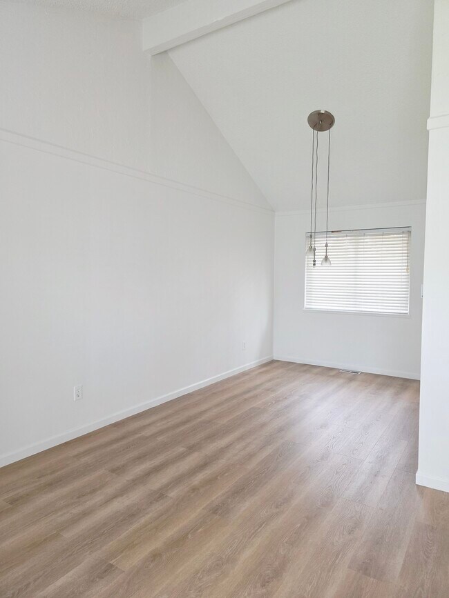 Foto del edificio - 5880 S Kingston Way