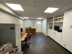 Building Photo - 141 Edaville Ct