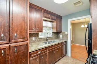 Building Photo - 7707 Scanlock St