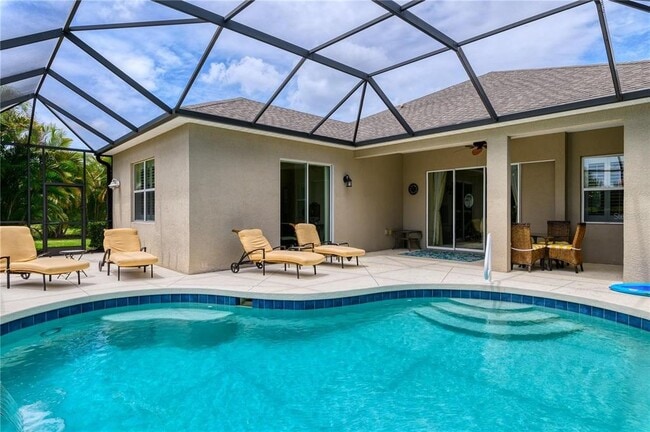 Building Photo - 4720 Claremont Park Dr