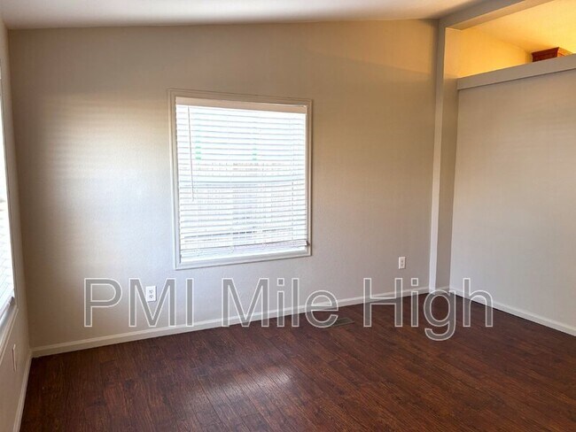 Building Photo - 9141 N Camenisch Way