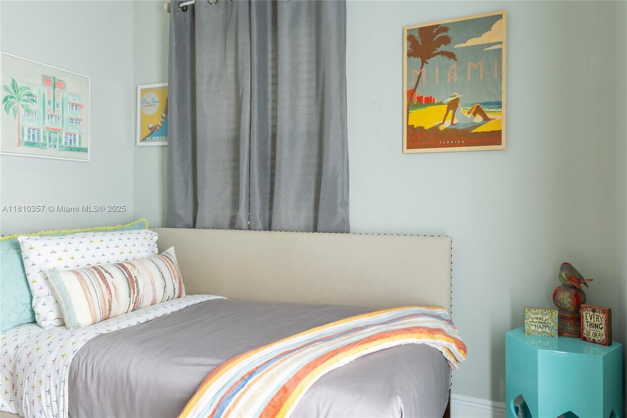 Foto principal - 98 NW 52nd St