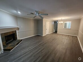 Building Photo - 18 Towne Park Ct