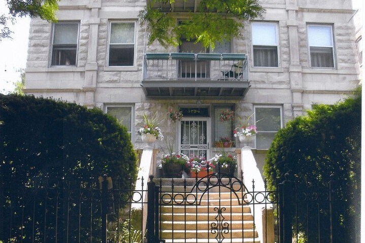Front of Building - 4728 N Magnolia Ave