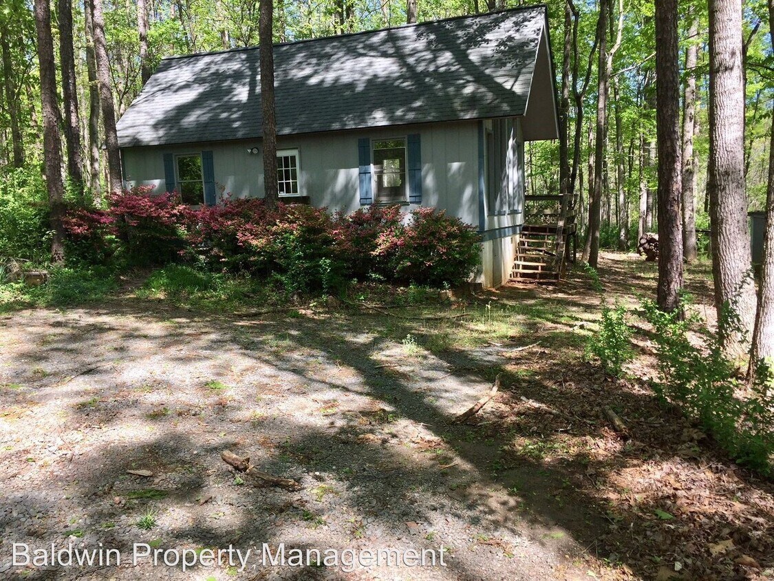 Primary Photo - 2 br, 1 bath House - 5573 DAVIS FARM RD.