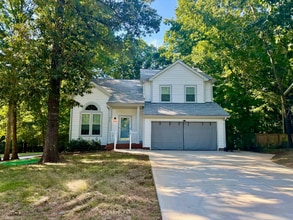 Building Photo - 216 Norham Dr
