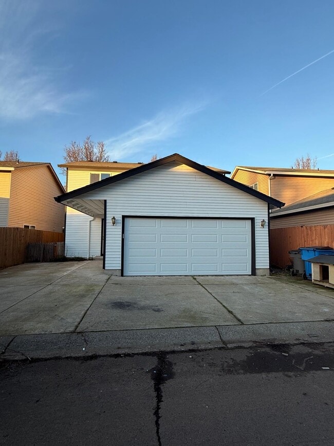 Building Photo - 1123 W 31st St