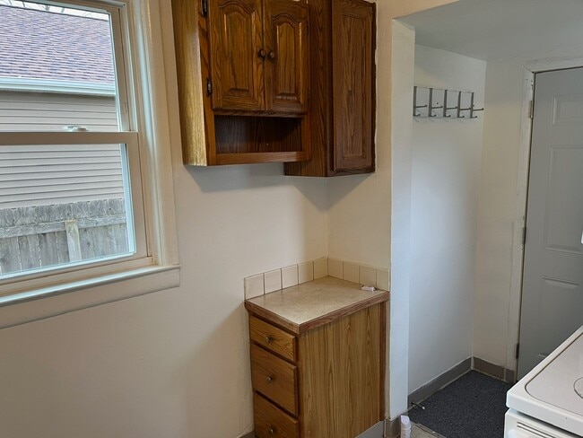 Building Photo - 631 Tisdale Ave