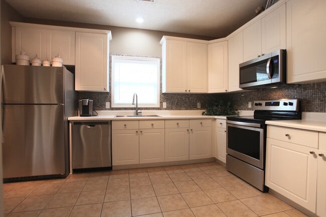 Building Photo - 1297 N Dean Rd