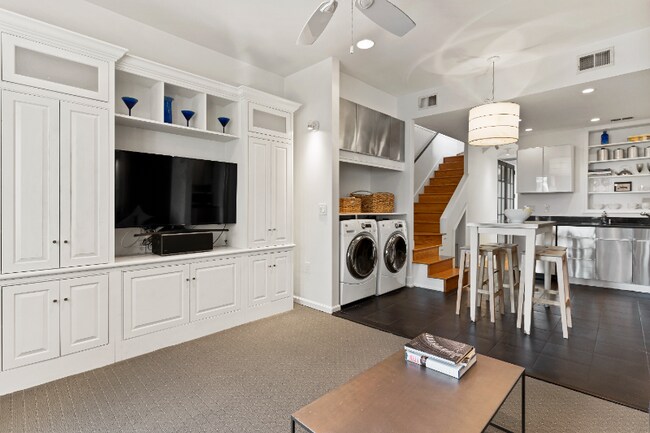 Foto del edificio - 1829 5th St NW