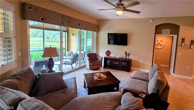 Building Photo - 10637 Pelican Preserve Blvd
