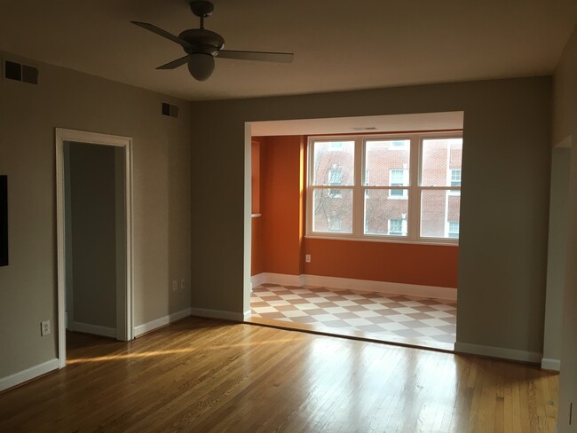 View of solarium/office/den and entry way to bedroom and bathroom area - 1615 Kenyon St NW