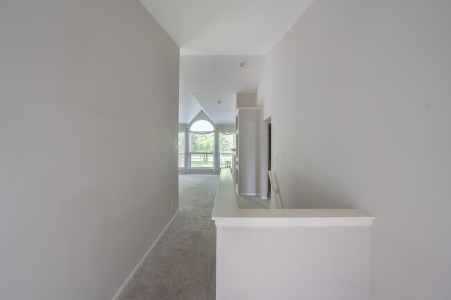 Foto del edificio - 16944 Hickory Crest Dr