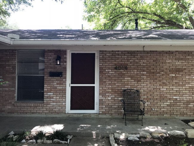 Building Photo - 2 br, 1 bath House - 4014 A Lewis Lane