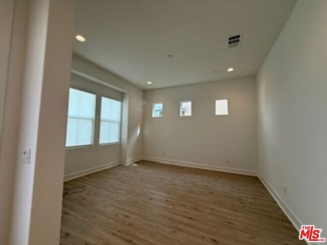 Building Photo - 11763 Quailrun Ct