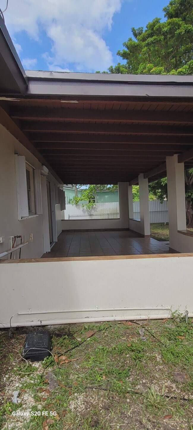 Foto del edificio - 10472 SW 46th St