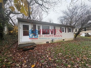 Building Photo - 406 N Barker Ave