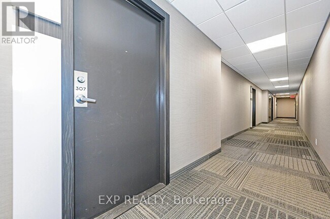 Photo du bâtiment - 313-1940-1940 Ironstone Dr