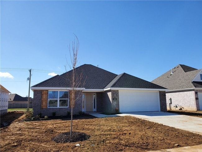 Photo - 3809 SW Mistletoe Ave House