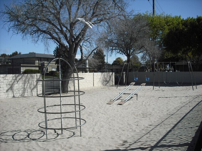 Foto del edificio - Single Story Manor Condominium Home
