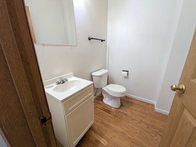 Foto del edificio - 2542 Golf Ridge Cir