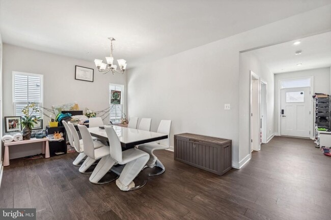 Building Photo - 11281 Wheeler Ridge Dr