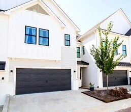 Building Photo - 310 Marigold Ln