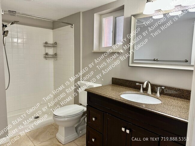 Foto del edificio - 1434 Tesla Dr