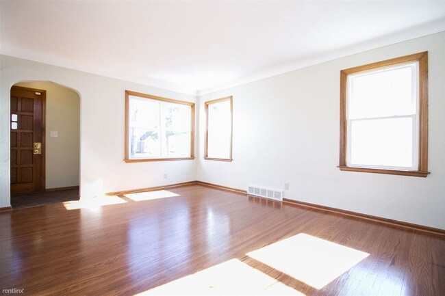Foto del edificio - 2322 Portsmouth Ave
