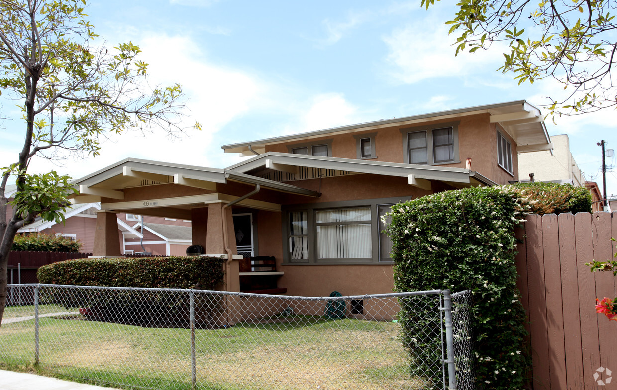 Building Photo - Rose Avenue Apartments